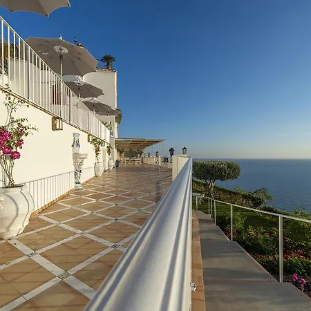 - Celeste Vila Praiano