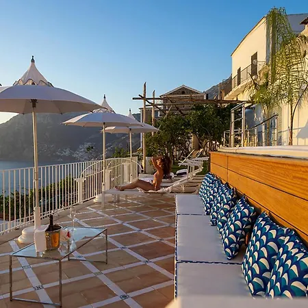 - Celeste Vila Praiano